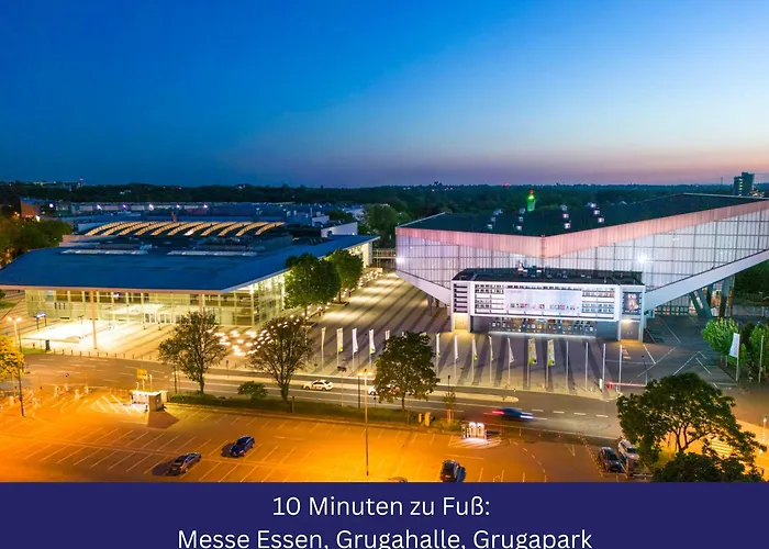 Lejlighed Modern Und Ruhig, Mit Garage & Ps4, Nahe Messe, Rue Und Uniklinik, Voll Ausgestattete Kueche, Bad Mit Dusche Und Badewanne